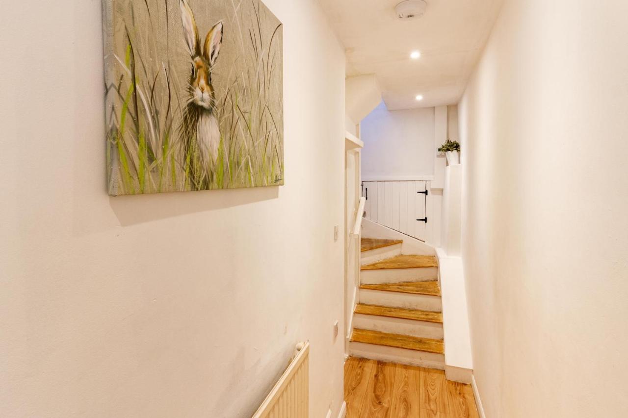 The Shoe Box Cottage With Allocated Parking 맘스버리 외부 사진