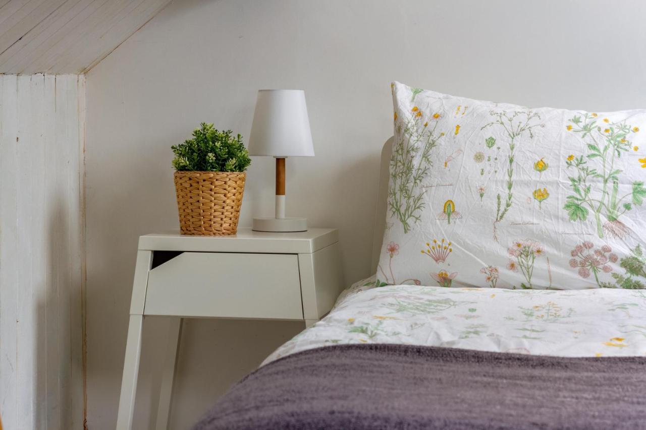 The Shoe Box Cottage With Allocated Parking 맘스버리 외부 사진