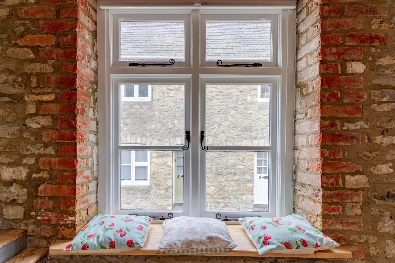The Shoe Box Cottage With Allocated Parking 맘스버리 외부 사진